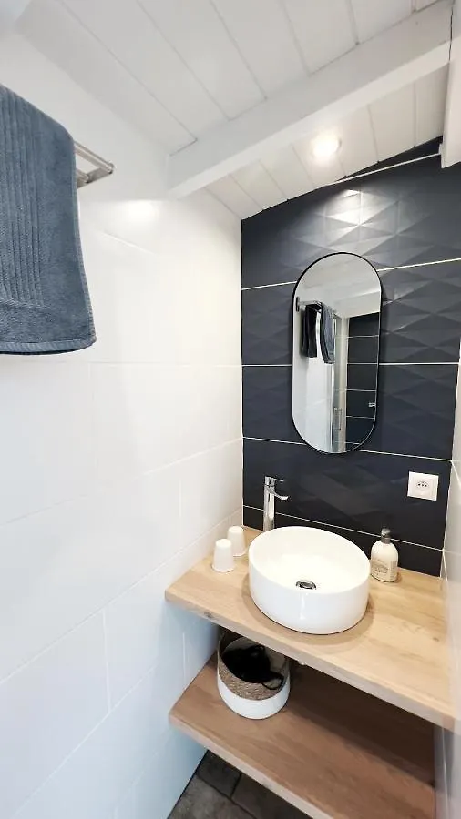 Les Vestiges Du Jour - Jacuzzi Spa Clohars-Fouesnant 3*,
