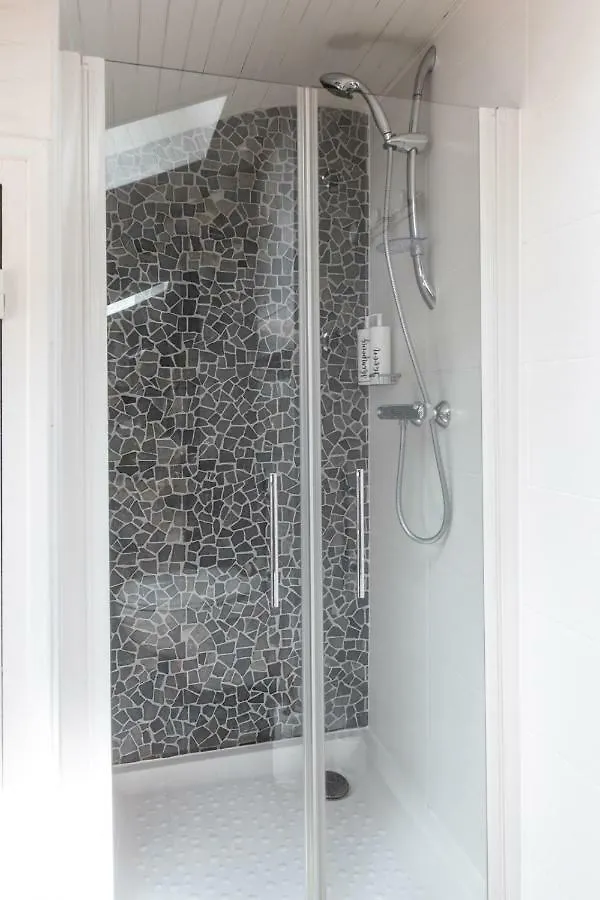 *** ベッド・アンド・ブレックファスト Les Vestiges Du Jour - Jacuzzi Spa Clohars-Fouesnant フランス
