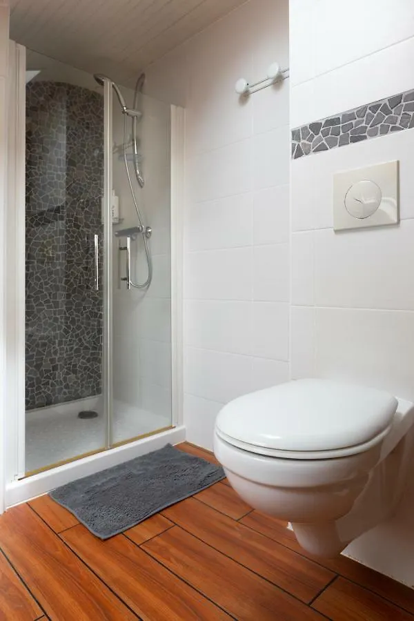 Les Vestiges Du Jour - Jacuzzi Spa Clohars-Fouesnant フランス